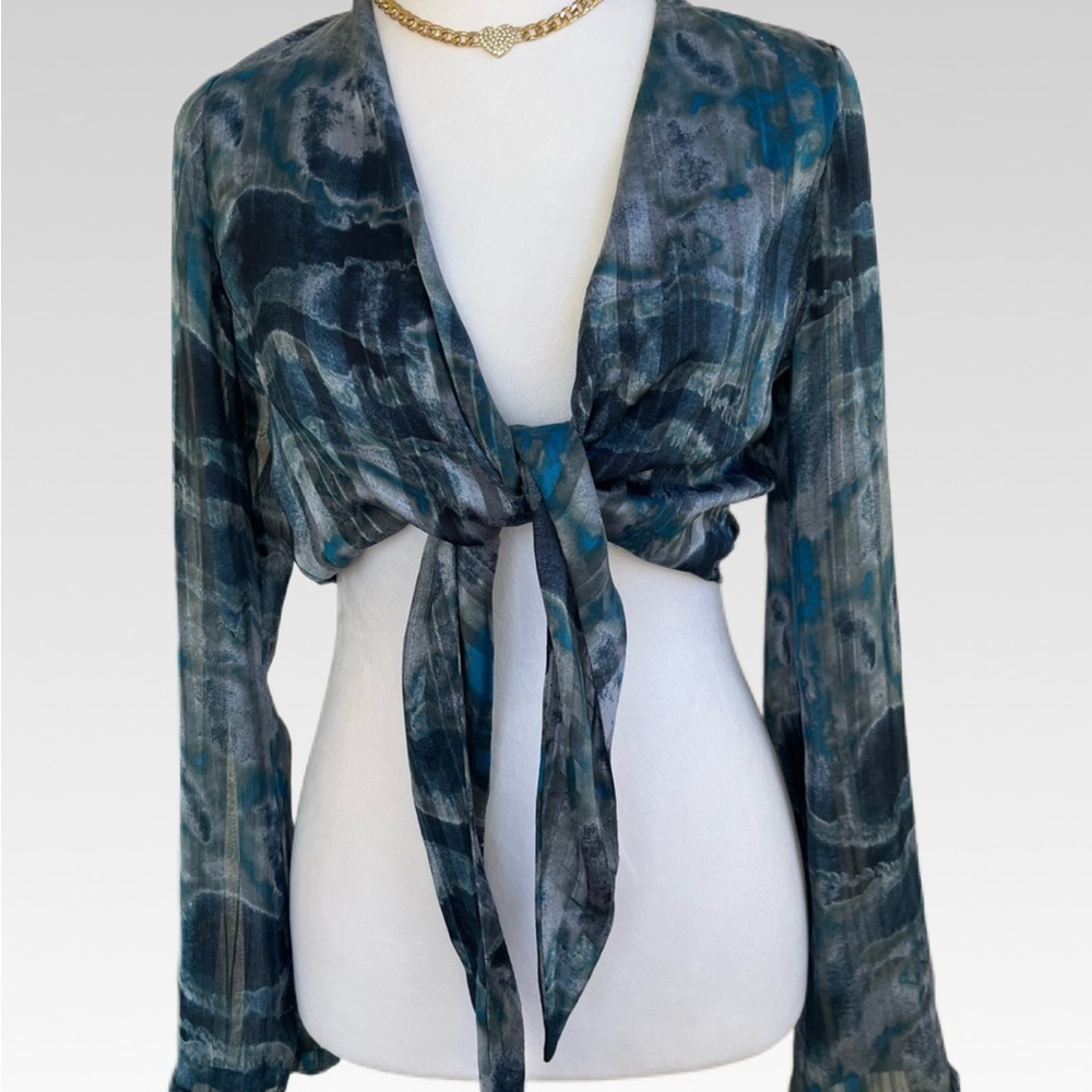Urban Outfitters Blue and Black Tie-Front Blouse size XS